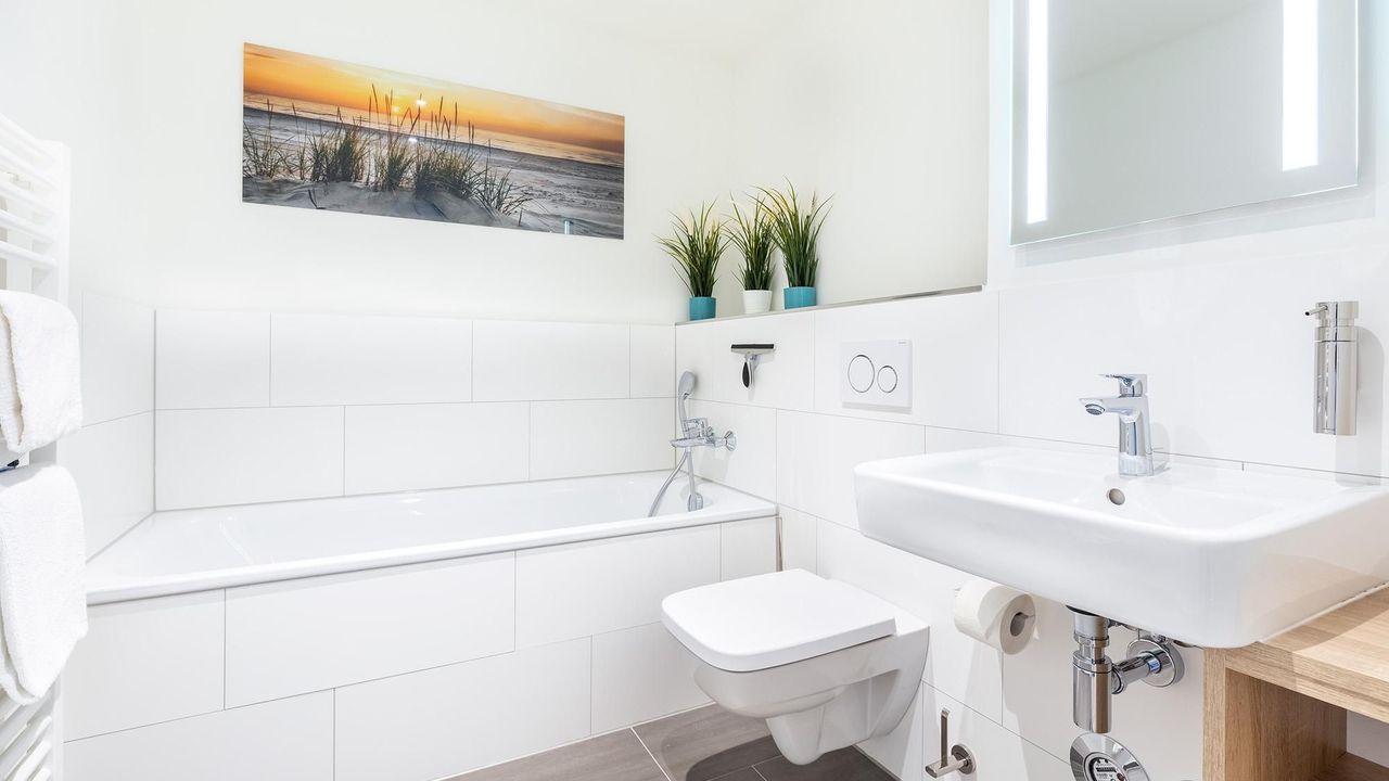 Badezimmer "1" mit Badewanne Badezimmer "1" mit Badewanne